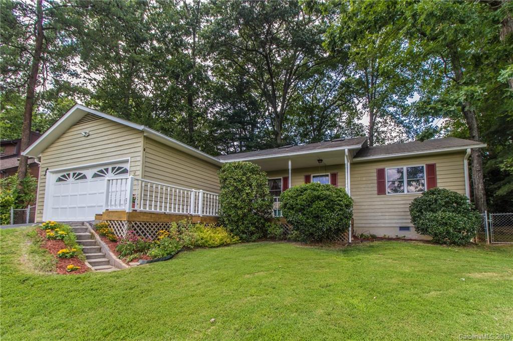 12 Oakwood Road Candler NC 28715