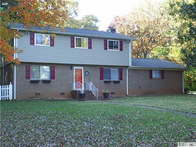 7015 Lavern Street Charlotte NC 28215
