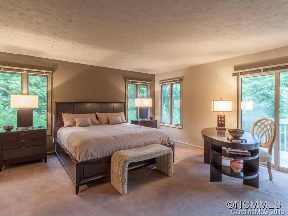 131 Black Oak Drive Asheville NC 28804