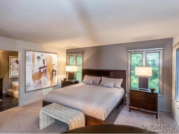 131 Black Oak Drive Asheville NC 28804