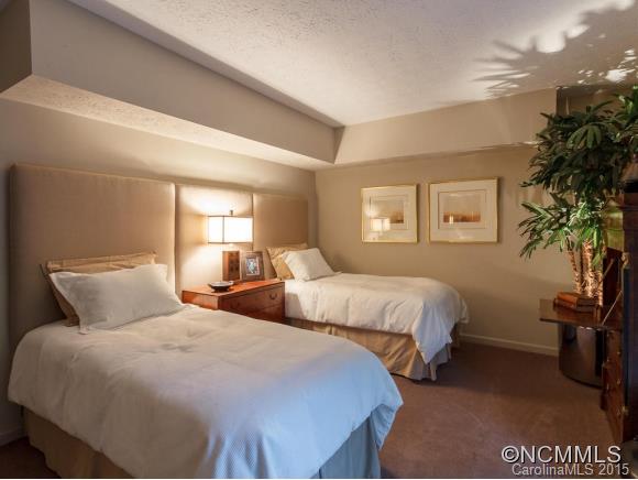 131 Black Oak Drive Asheville NC 28804
