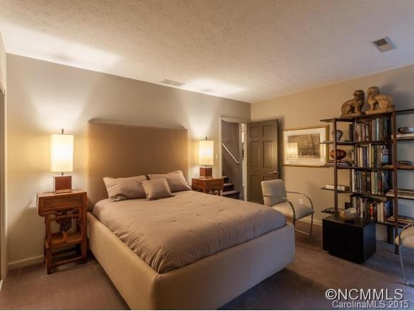 131 Black Oak Drive Asheville NC 28804