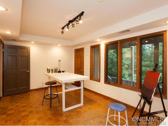 131 Black Oak Drive Asheville NC 28804