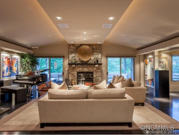 131 Black Oak Drive Asheville NC 28804