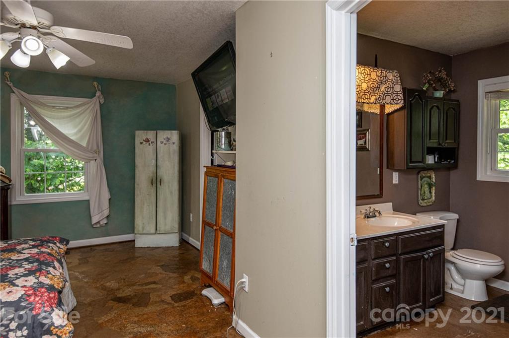 111 Lost Ridge Drive Leicester NC 28748