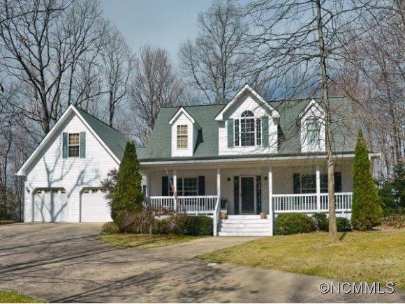 132 Ravenwood Lane Horse Shoe NC 28742