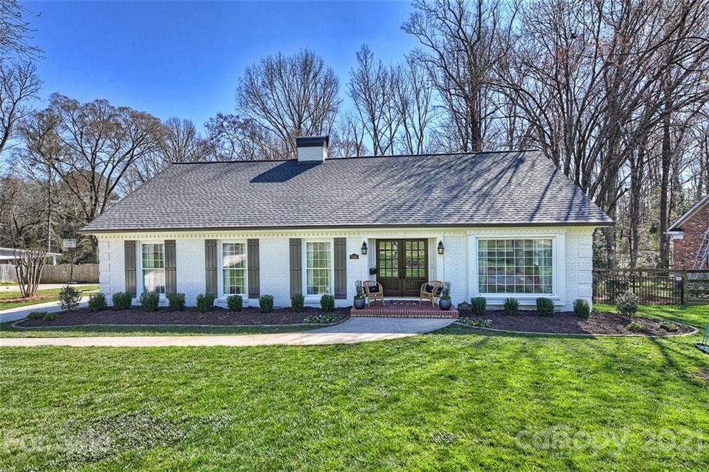 5744 Bellechasse Street Charlotte NC 28210