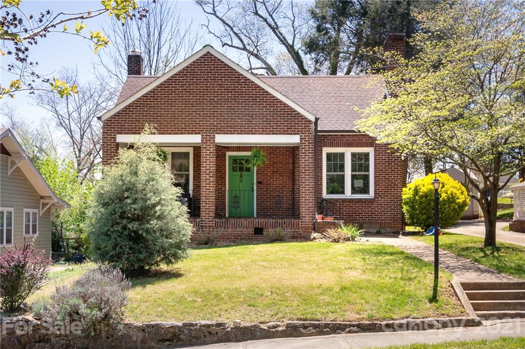9 Colonial Place Asheville NC 28804