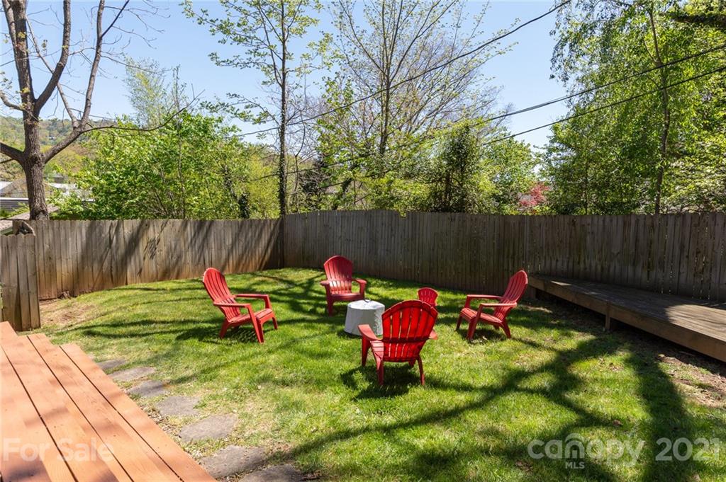 9 Colonial Place Asheville NC 28804