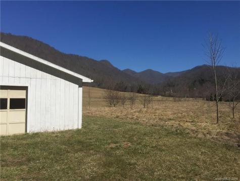 402 North Fork Road Barnardsville NC 28709