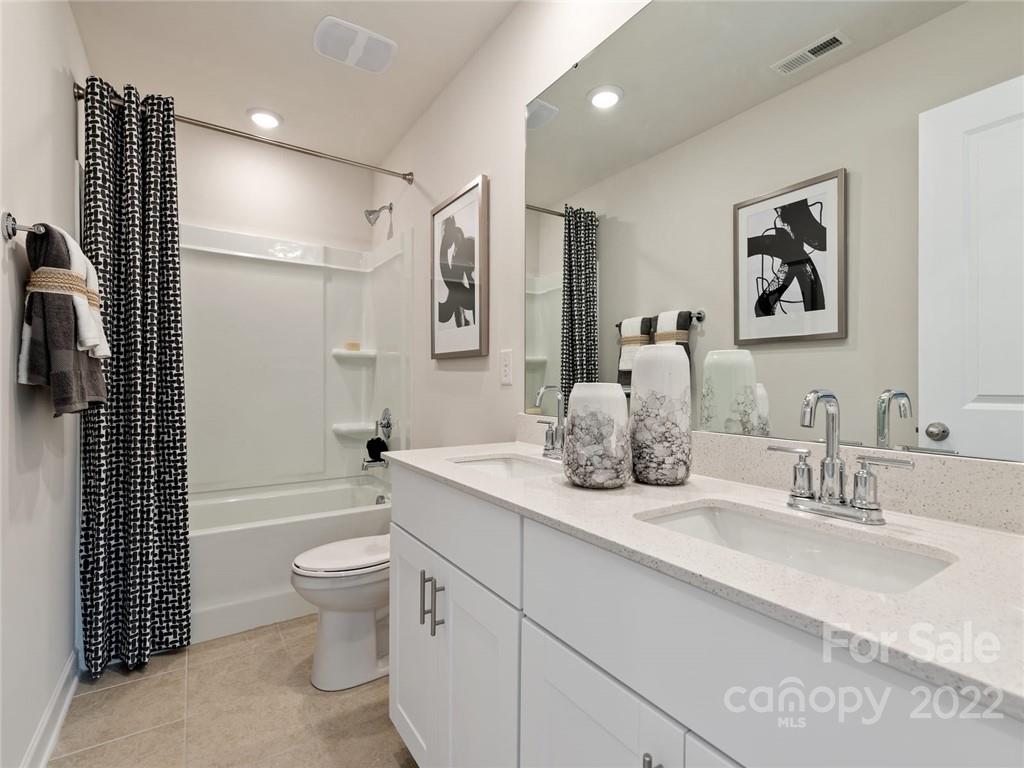 2104 Belterra Drive Charlotte NC 28216