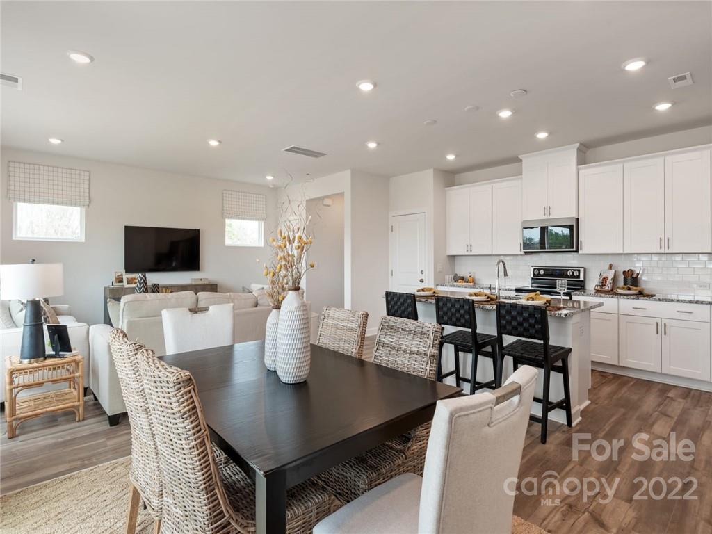 2104 Belterra Drive Charlotte NC 28216