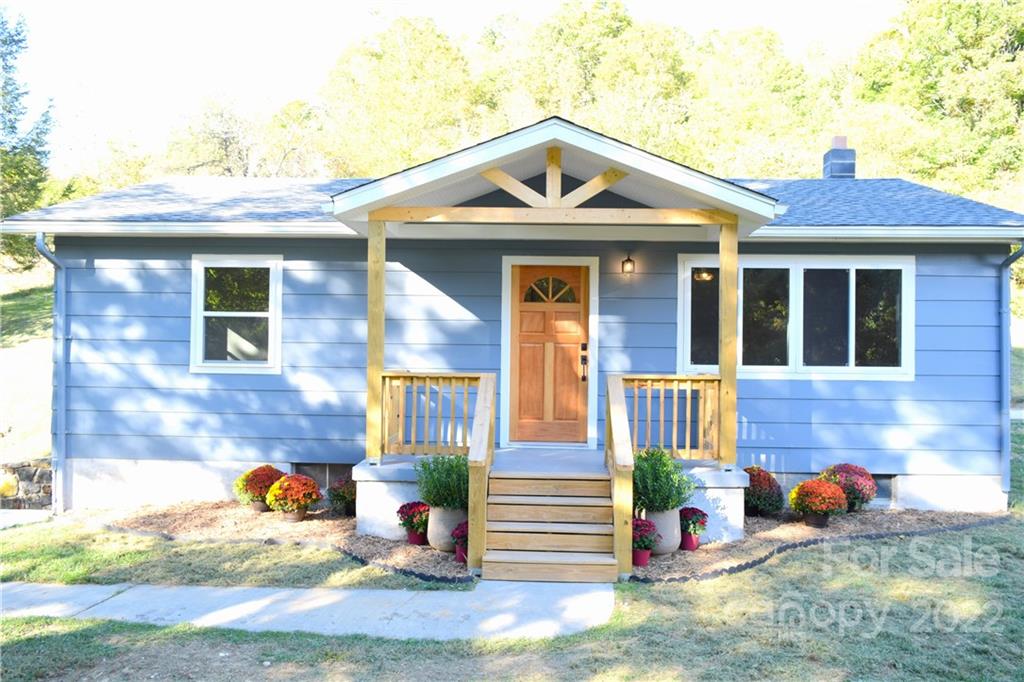 1305 Sweetwater Road Marshall NC 28753