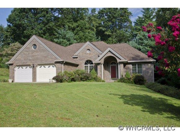 16 Nottingham Drive Candler NC 28715