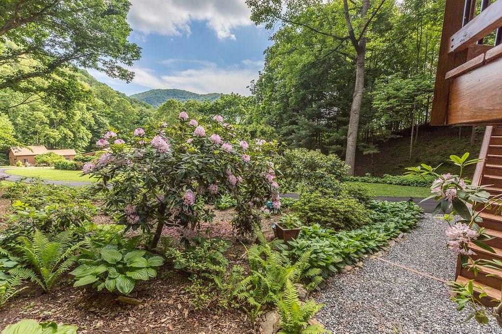 4 Timbersong Drive Weaverville NC 28787