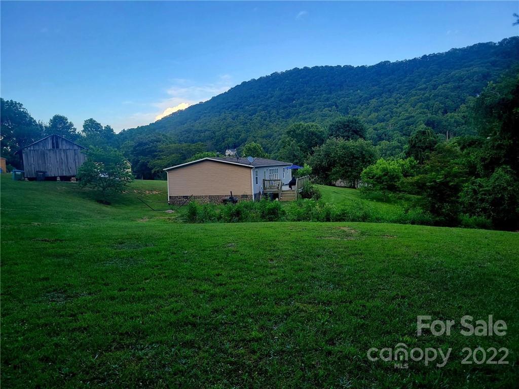 11 N Coyote Springs Farm Road Leicester NC 28748