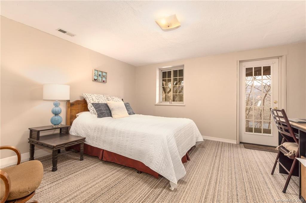 39 Ashley Road Asheville NC 28805