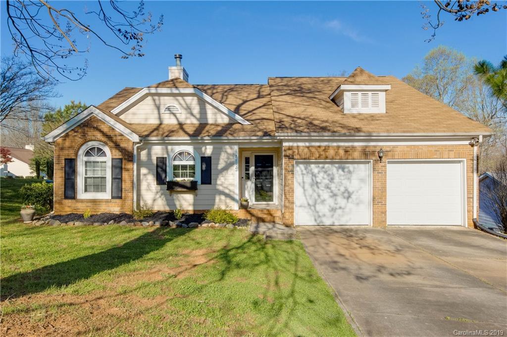 7112 Oakspring Court Charlotte NC 28273