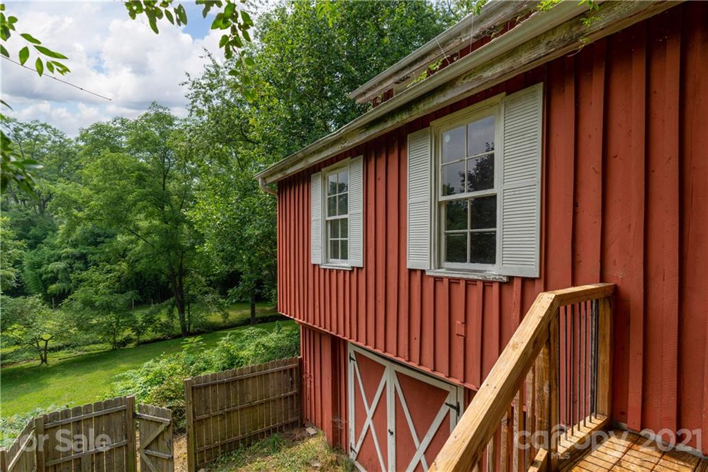 105 N Hill Street Waynesville NC 28786