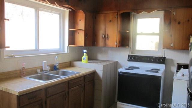 212 Sam Greene Road Burnsville NC 28714