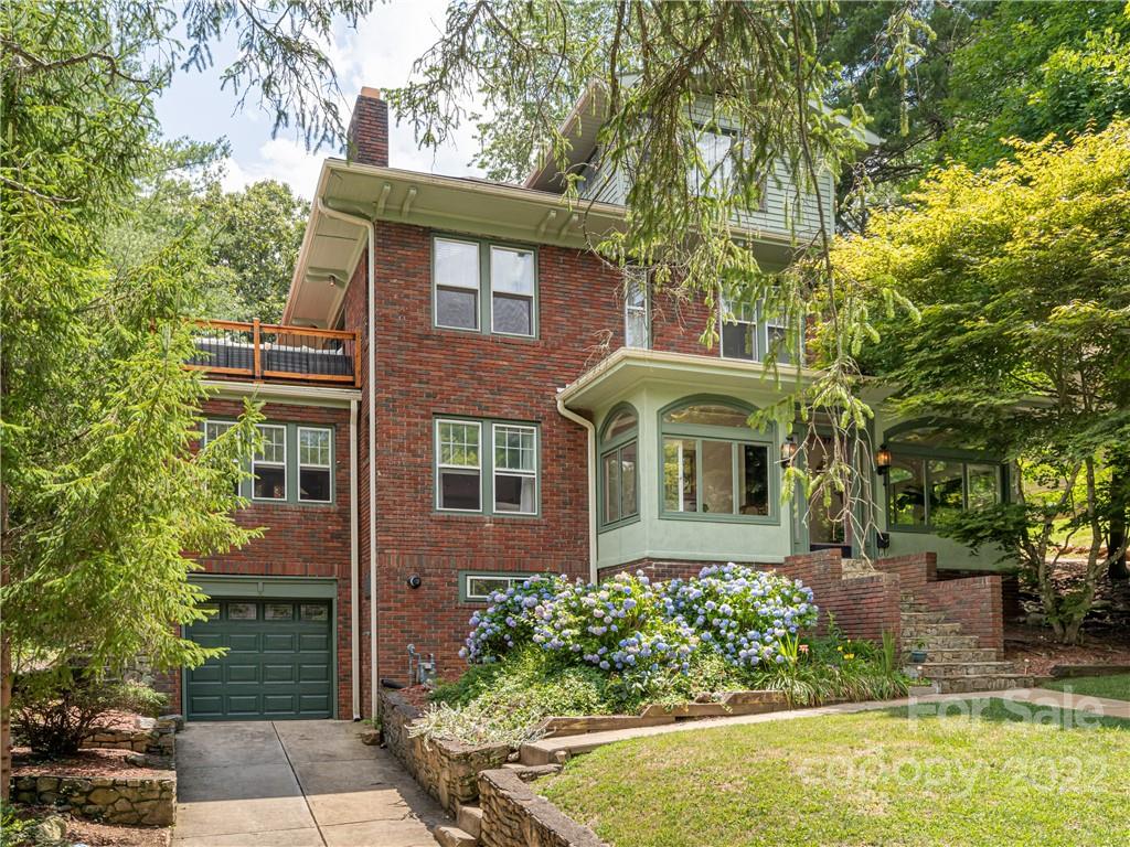 37 Colonial Place Asheville NC 28804