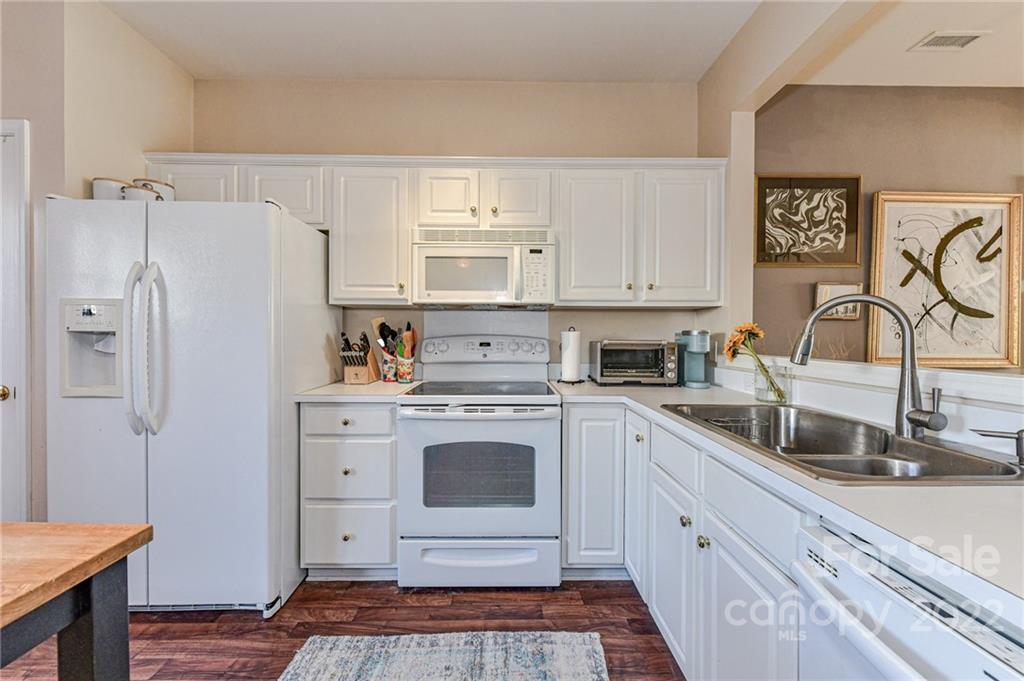 11722 Harsworth Lane Charlotte NC 28277