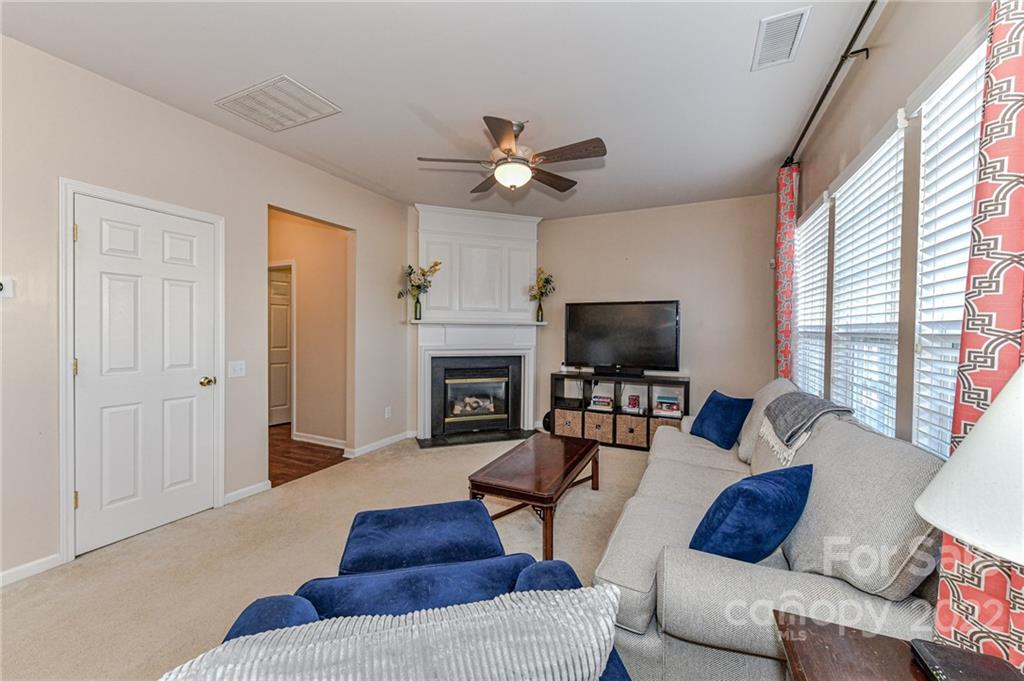 11722 Harsworth Lane Charlotte NC 28277