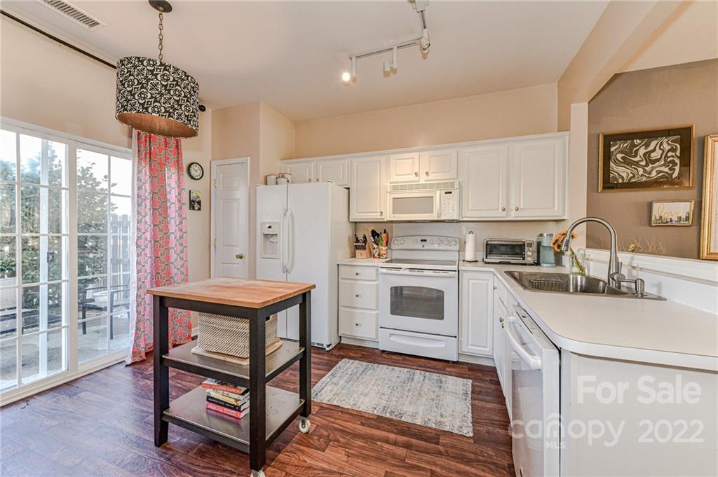 11722 Harsworth Lane Charlotte NC 28277