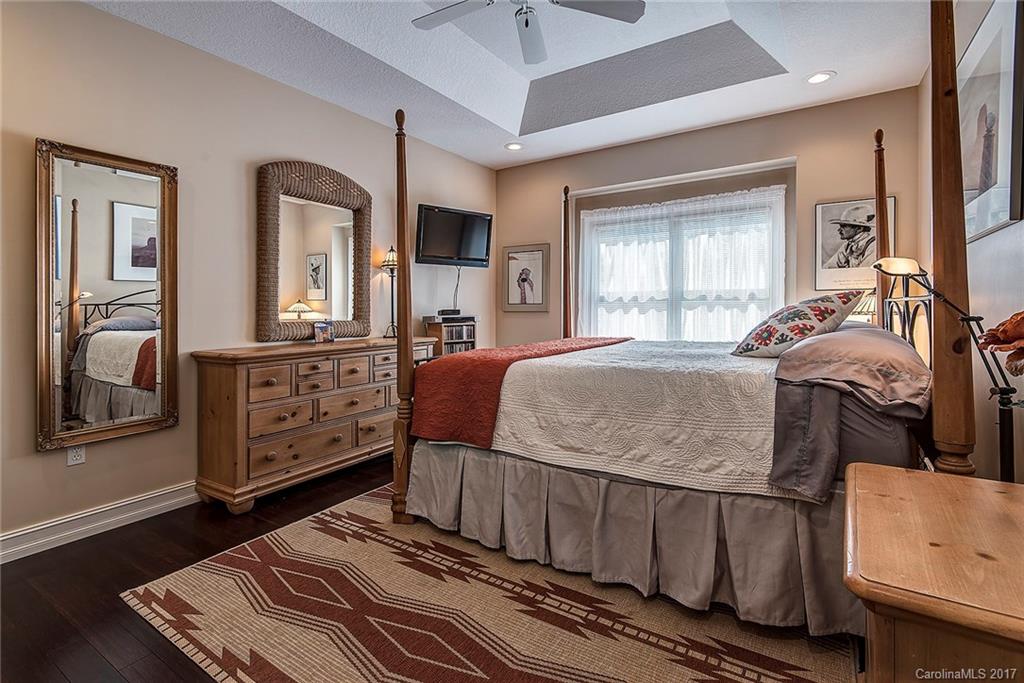 171 Skyview Circle Asheville NC 28804