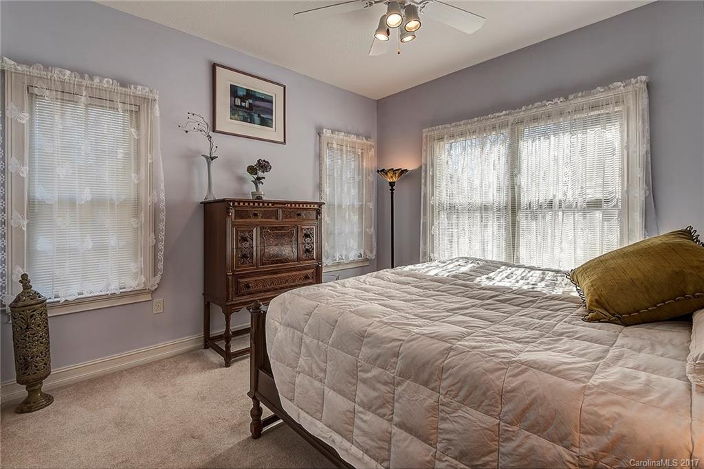 171 Skyview Circle Asheville NC 28804