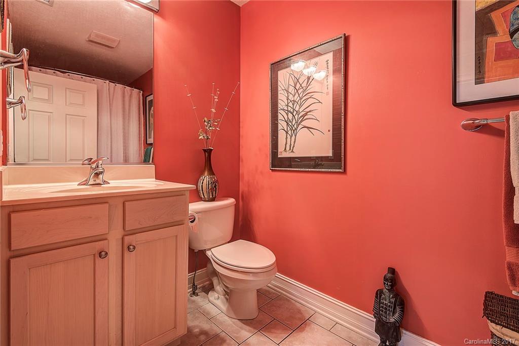 171 Skyview Circle Asheville NC 28804