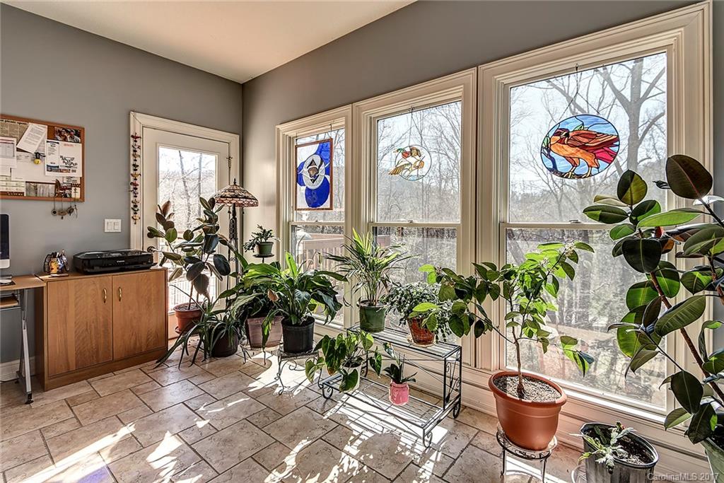 171 Skyview Circle Asheville NC 28804