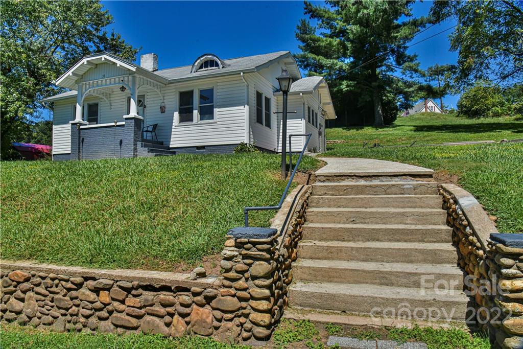 97 Ballew Street Canton NC 28716
