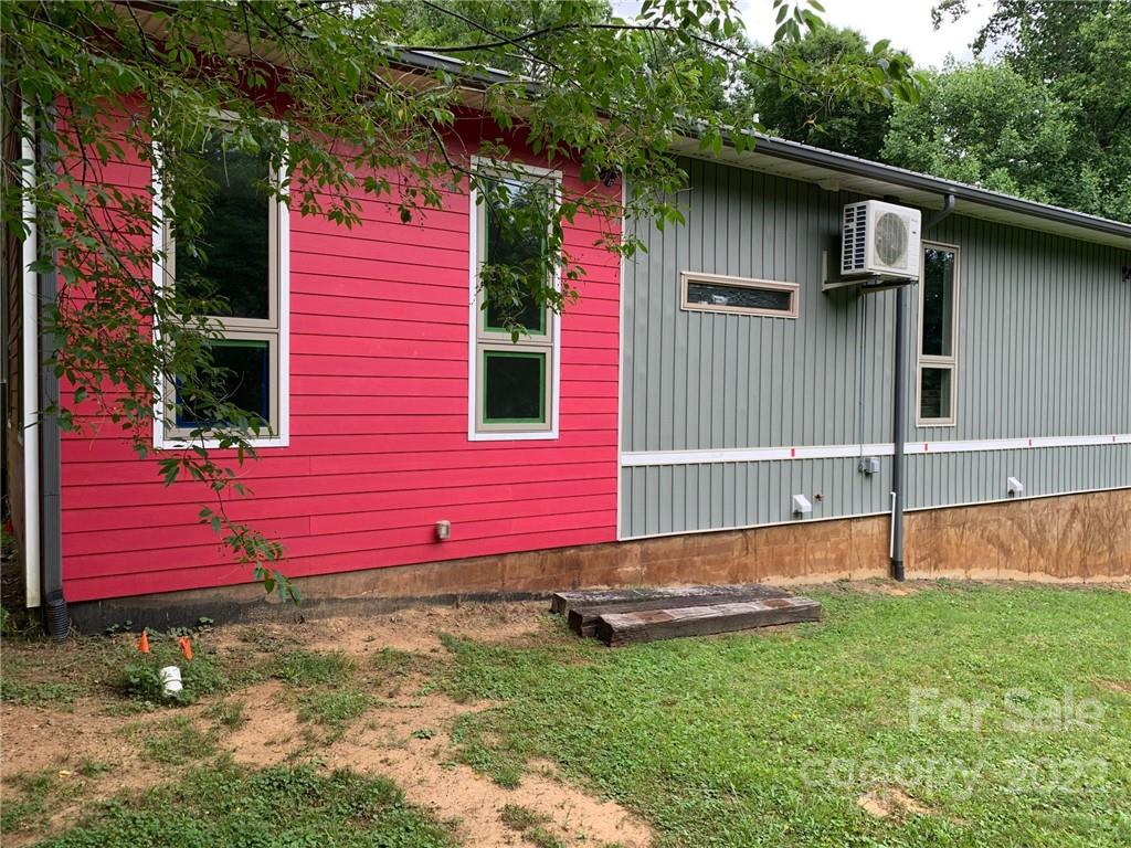 24 Huntington Drive Swannanoa NC 28778