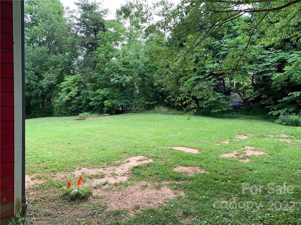 24 Huntington Drive Swannanoa NC 28778