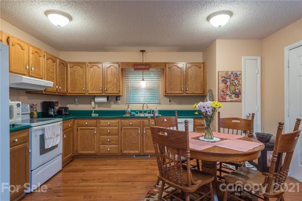 31 Bear Trail Fairview NC 28730