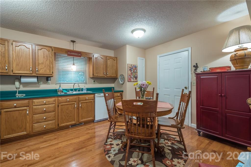 31 Bear Trail Fairview NC 28730