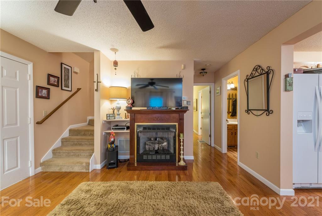 31 Bear Trail Fairview NC 28730
