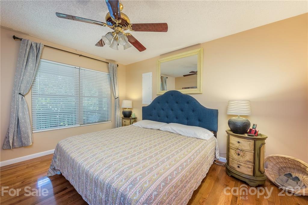 31 Bear Trail Fairview NC 28730