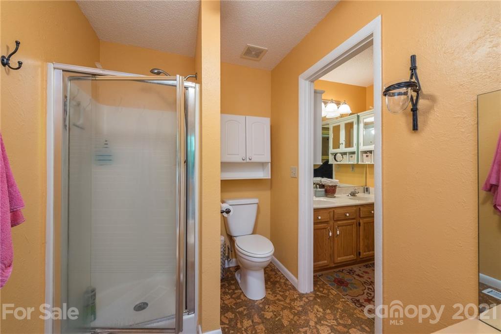 31 Bear Trail Fairview NC 28730