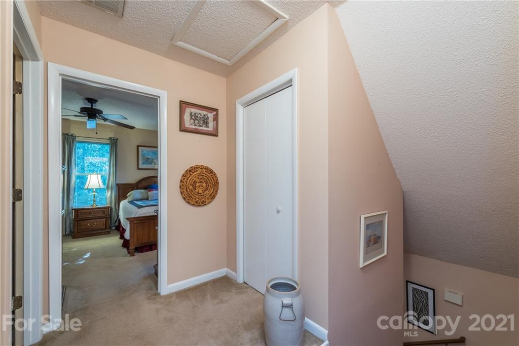 31 Bear Trail Fairview NC 28730