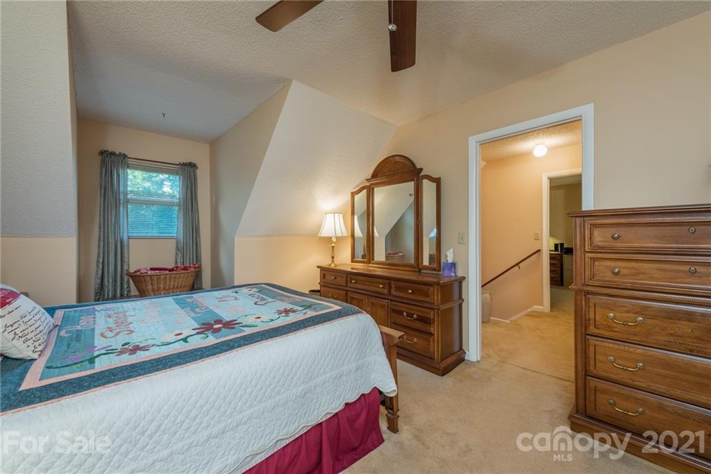 31 Bear Trail Fairview NC 28730