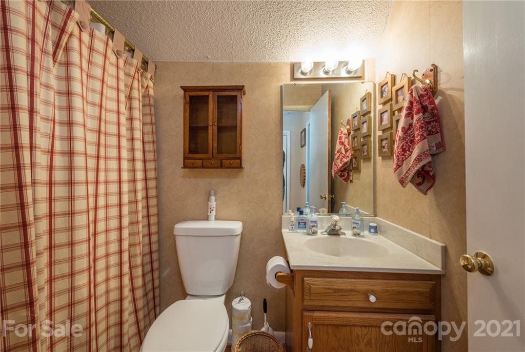 31 Bear Trail Fairview NC 28730