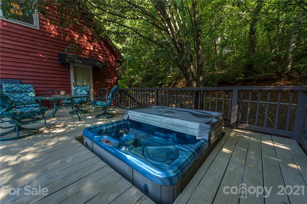 31 Bear Trail Fairview NC 28730