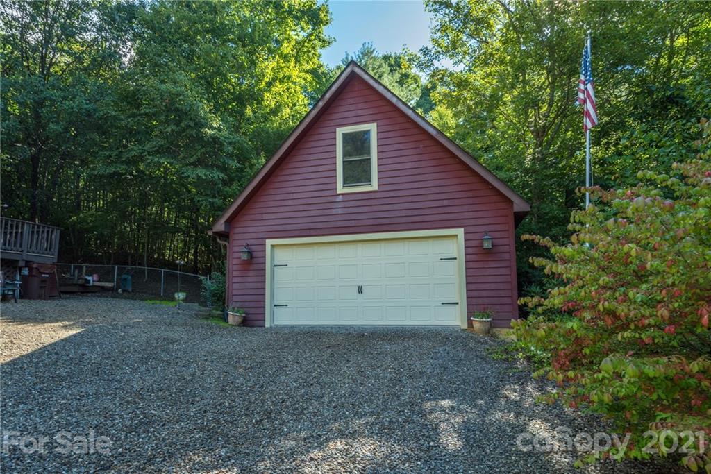 31 Bear Trail Fairview NC 28730