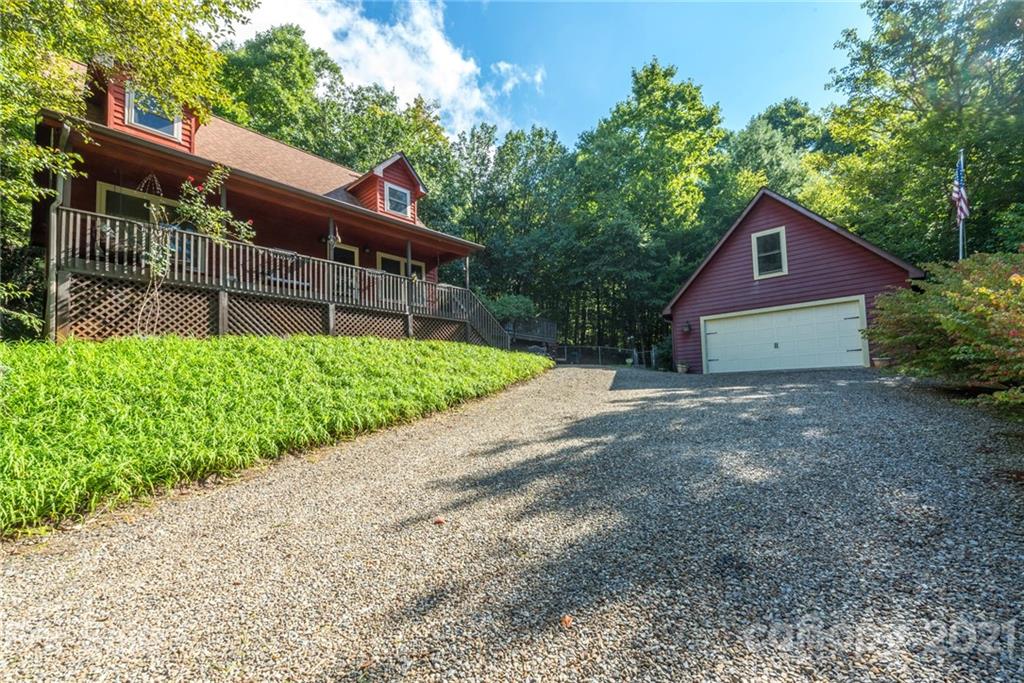 31 Bear Trail Fairview NC 28730