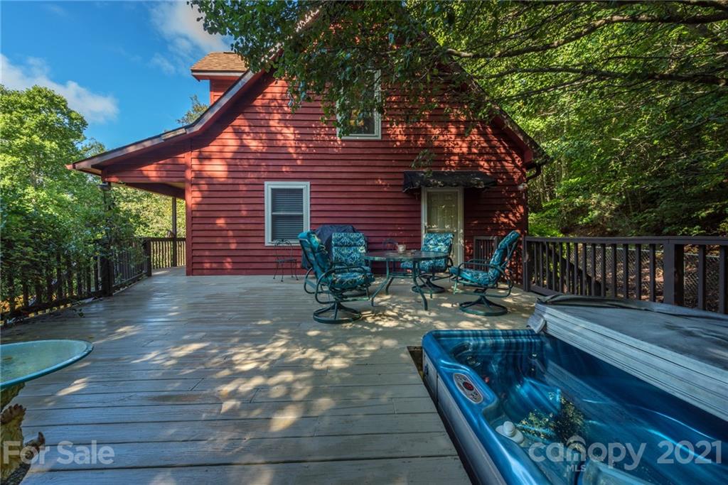 31 Bear Trail Fairview NC 28730