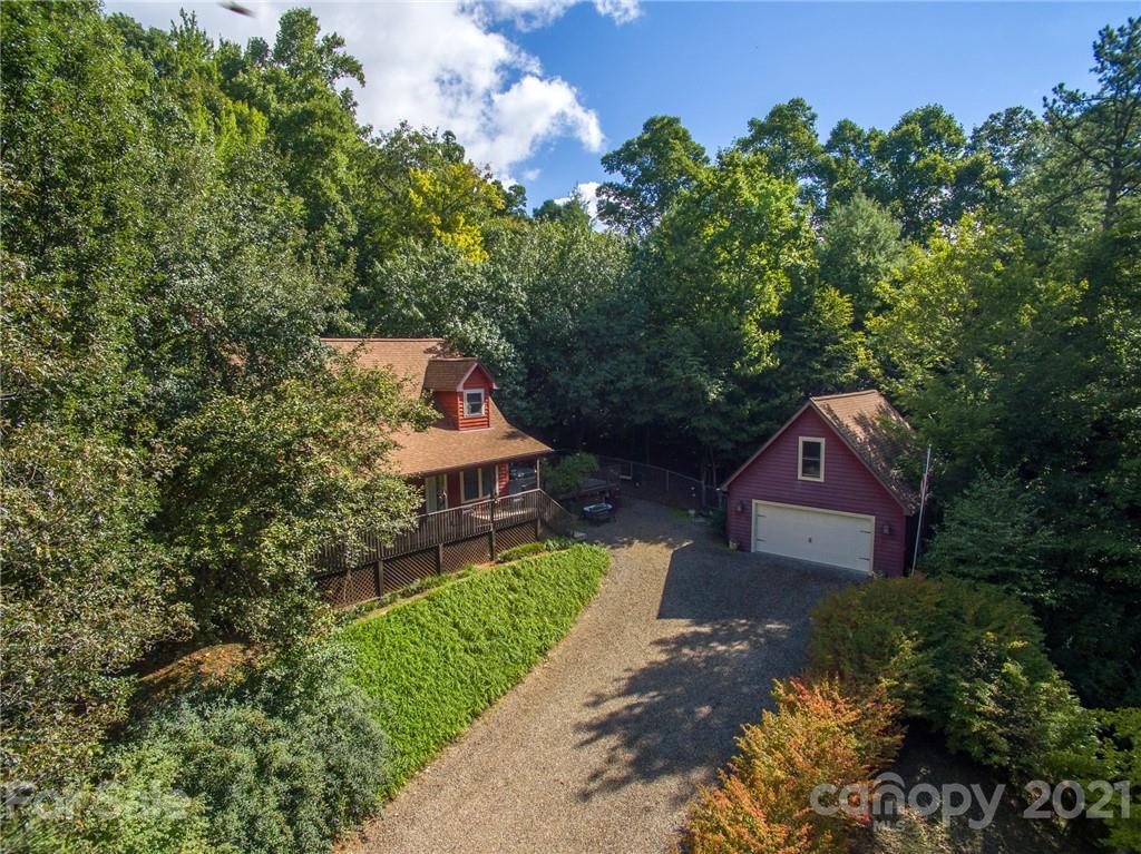 31 Bear Trail Fairview NC 28730