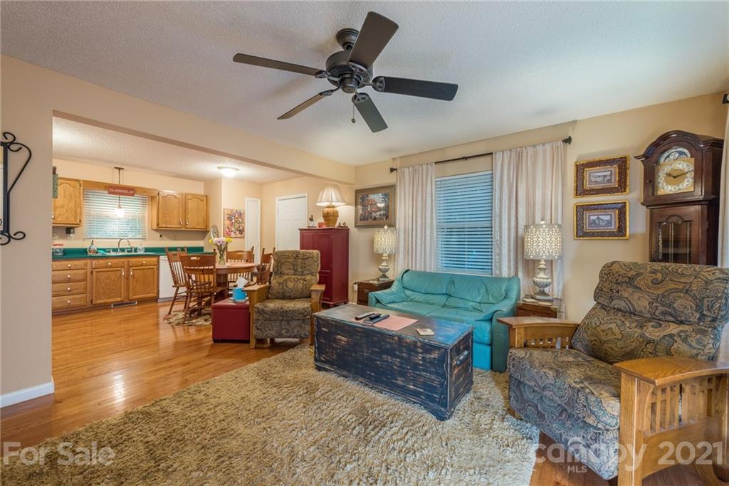 31 Bear Trail Fairview NC 28730