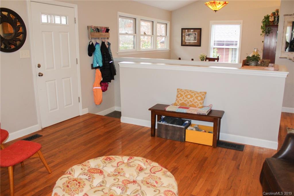 37 Melbourne Place Asheville NC 28801